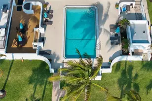 4005 Gulf Shore Blvd N, Naples, FL 34103 - Photo 36