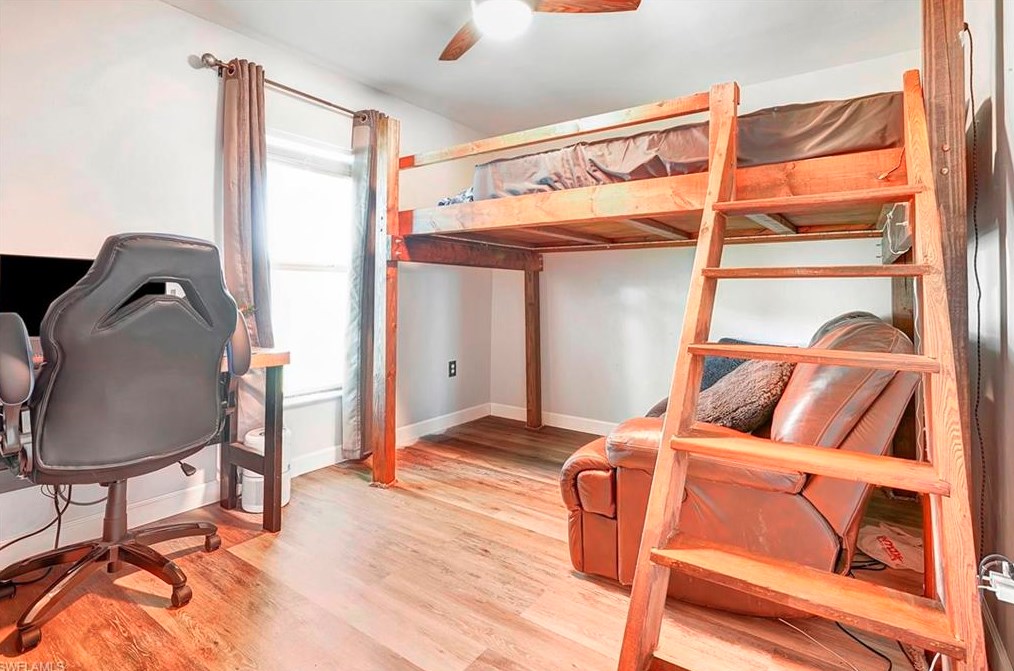 9954 Country Oaks Dr, Fort Myers FL  33967-6215 exterior