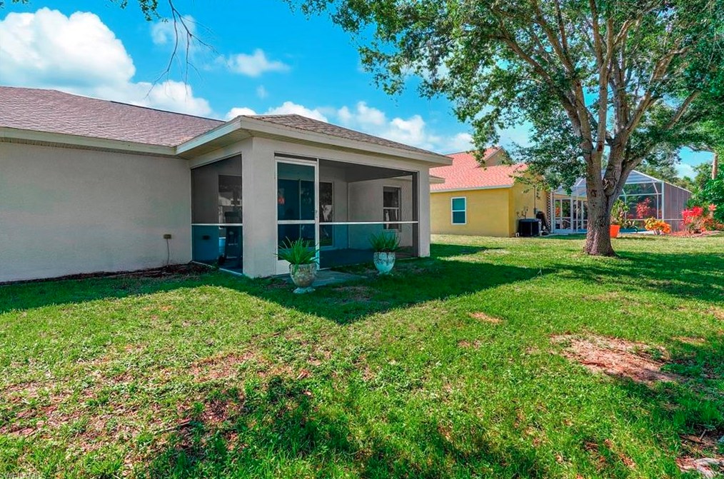 9954 Country Oaks Dr, Fort Myers FL  33967-6215 exterior