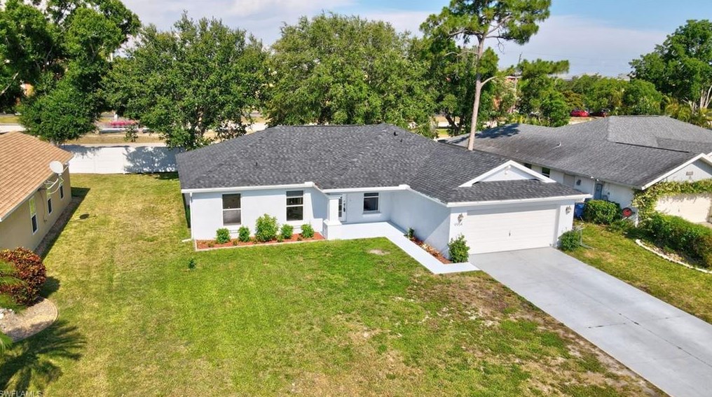 9954 Country Oaks Dr, Fort Myers FL  33967-6215 exterior