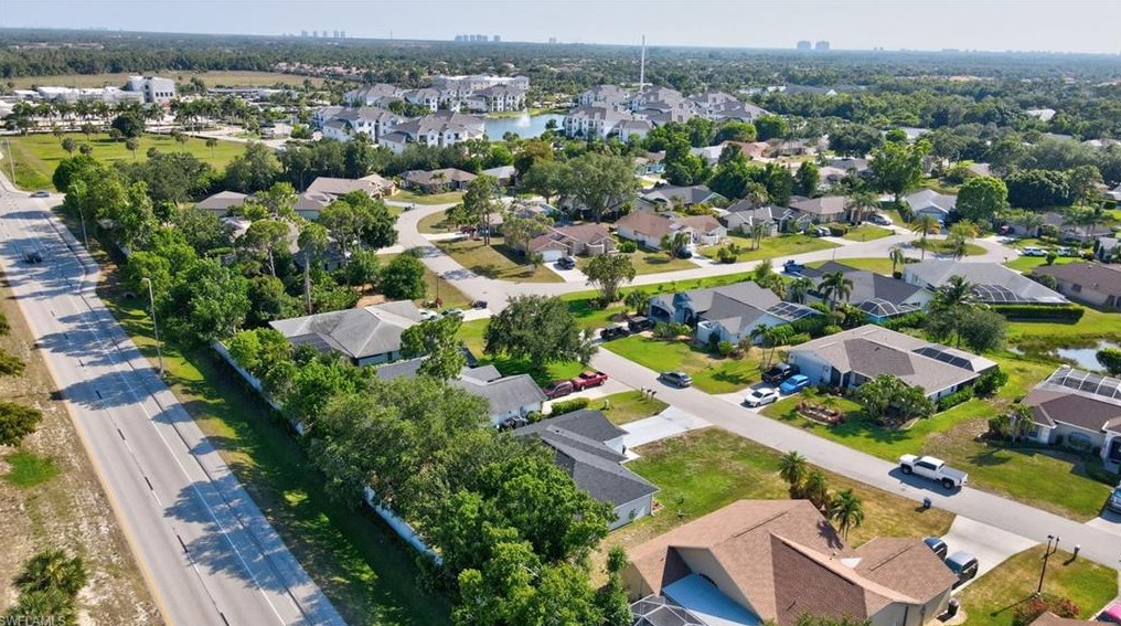 9954 Country Oaks Dr, Fort Myers FL  33967-6215 exterior