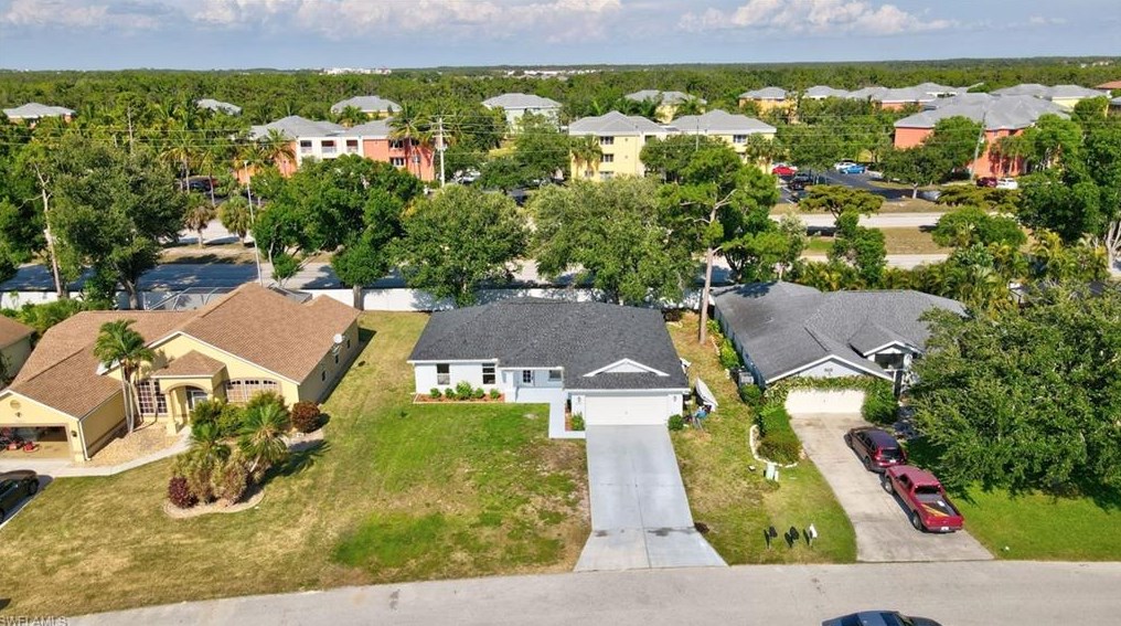 9954 Country Oaks Dr, Fort Myers FL  33967-6215 exterior