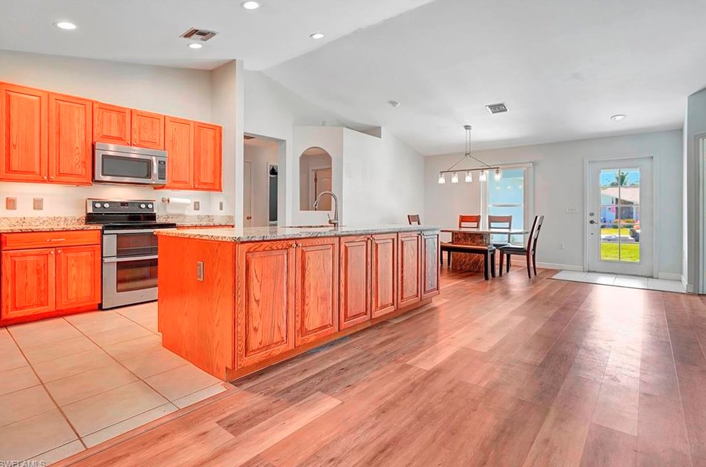 9954 Country Oaks Dr, Fort Myers FL  33967-6215 exterior