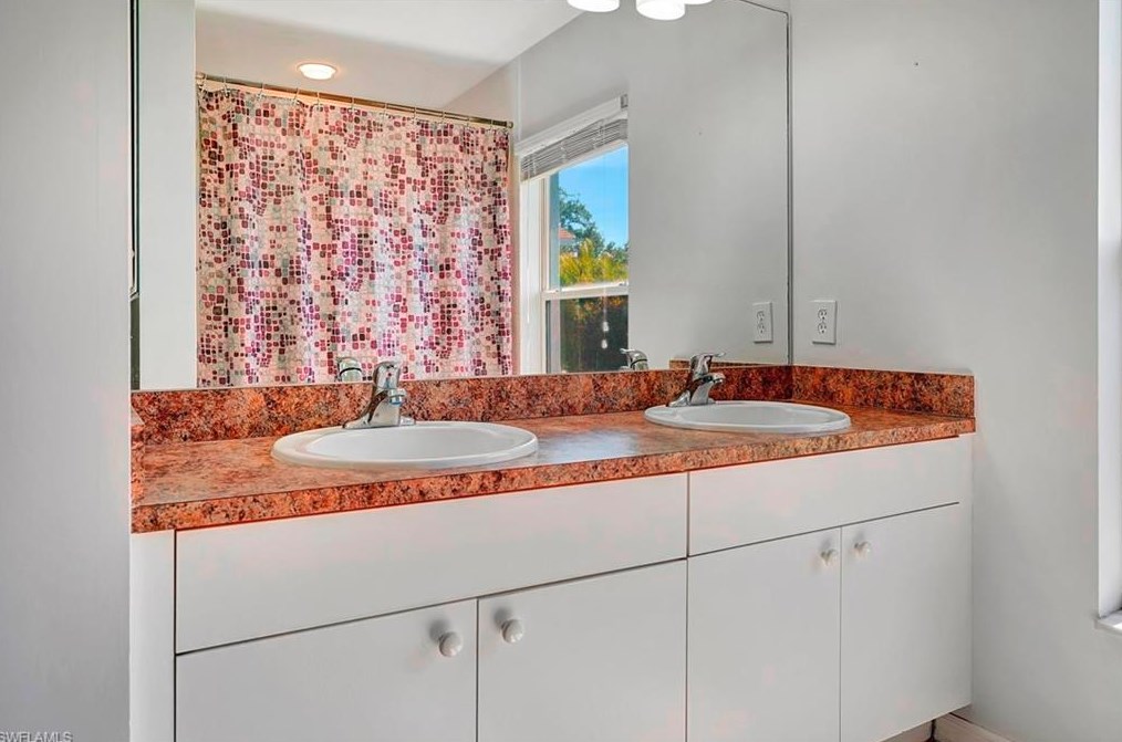 9954 Country Oaks Dr, Fort Myers FL  33967-6215 exterior