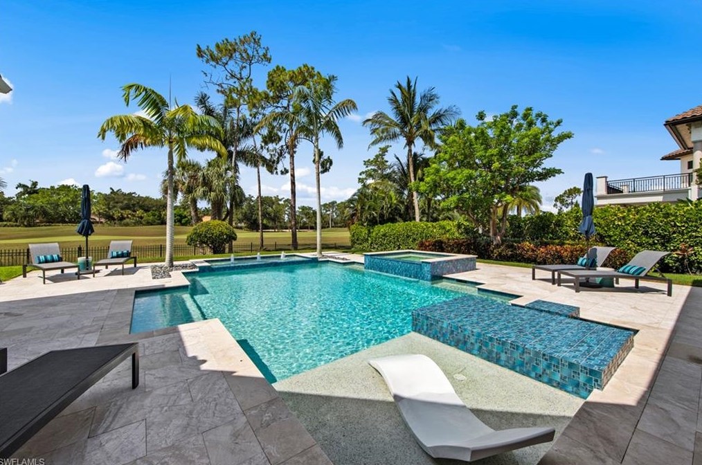 5018 Groveland Ter, Naples FL 34119-8429 exterior