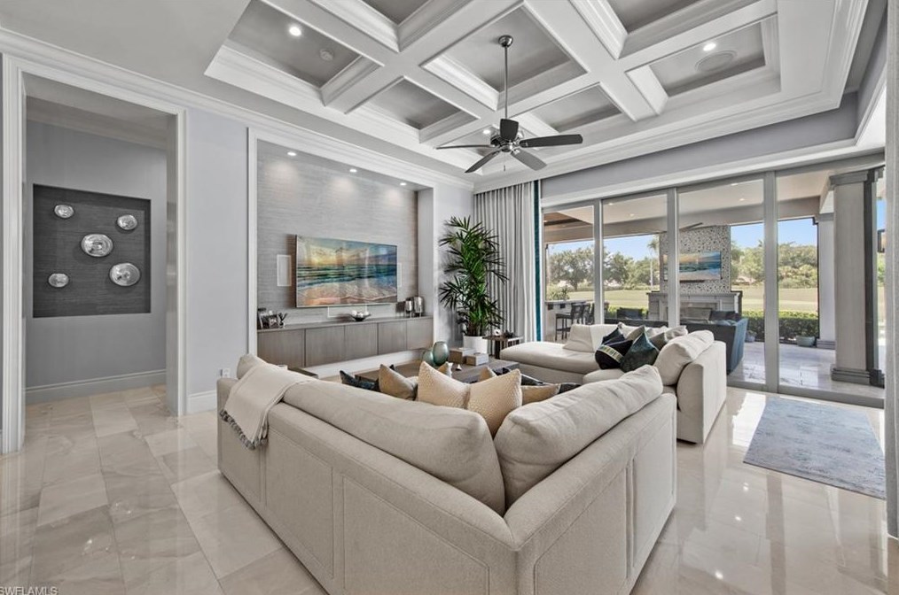 5018 Groveland Ter, Naples FL 34119-8429 exterior