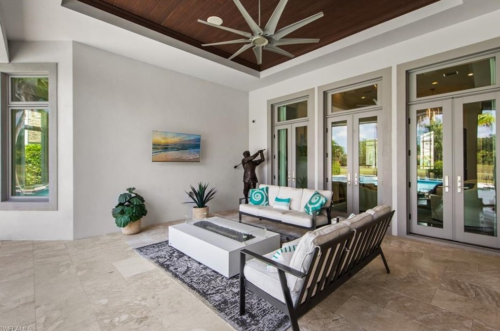 5018 Groveland Ter, Naples FL 34119-8429 exterior