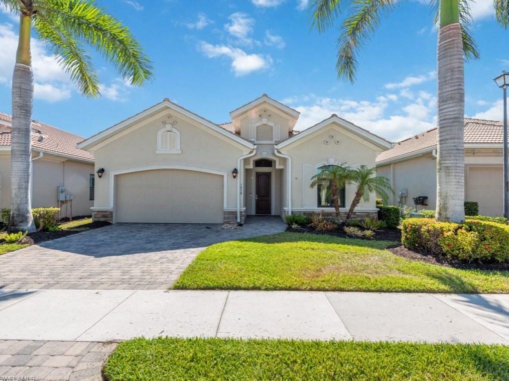 1638 Serrano Cir, Naples FL 34105-4953 exterior