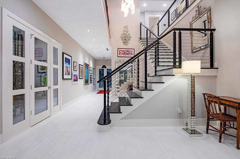 739 5 Ave, Naples FL 34117-4114 exterior