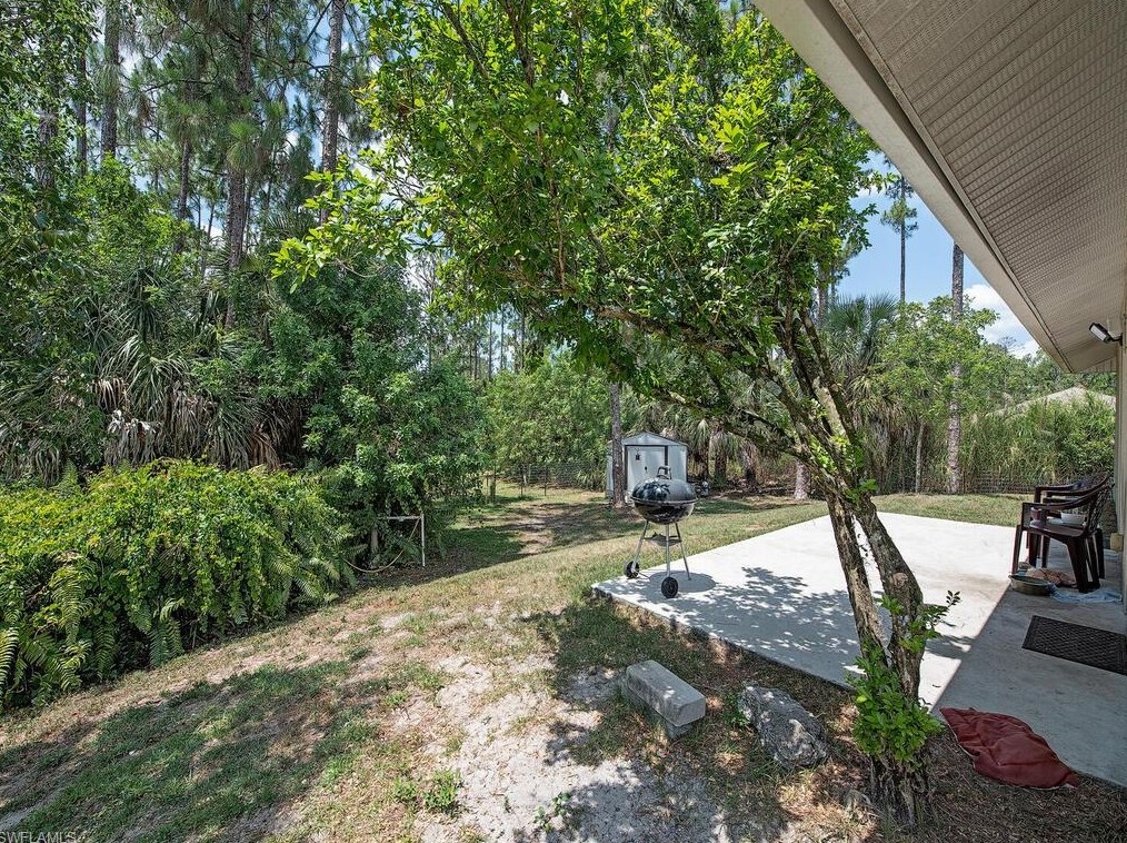 4096 4th Ave, Naples, FL 34117-9045