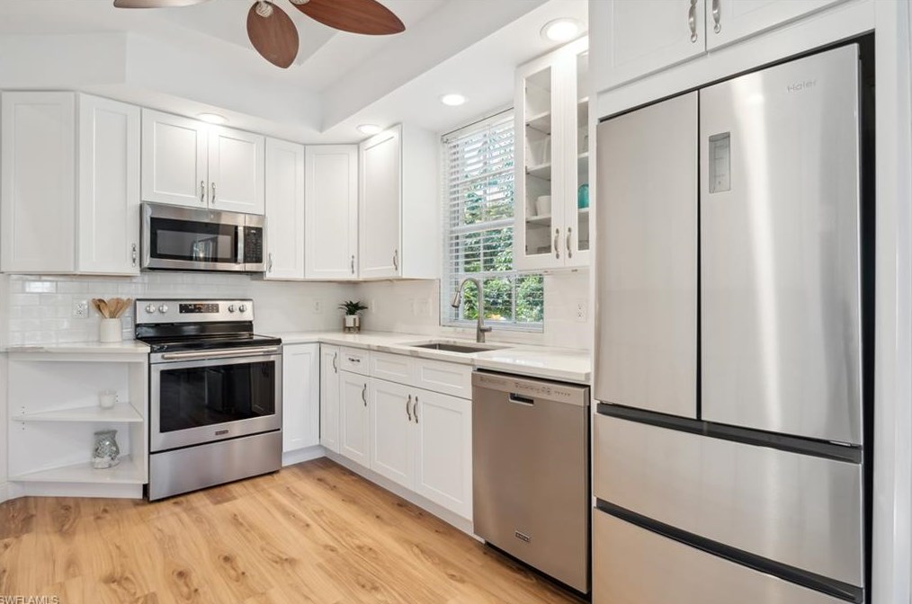 5049 Fairhaven Ln, Naples, FL 34109-0760
