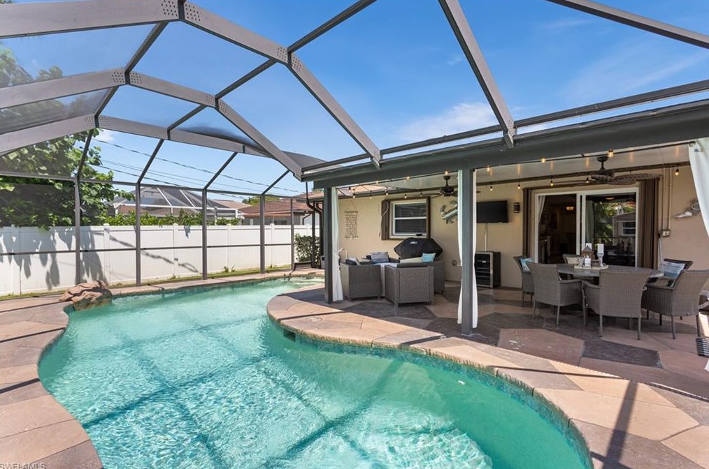 754 98th Ave, Naples, FL 34108-2224