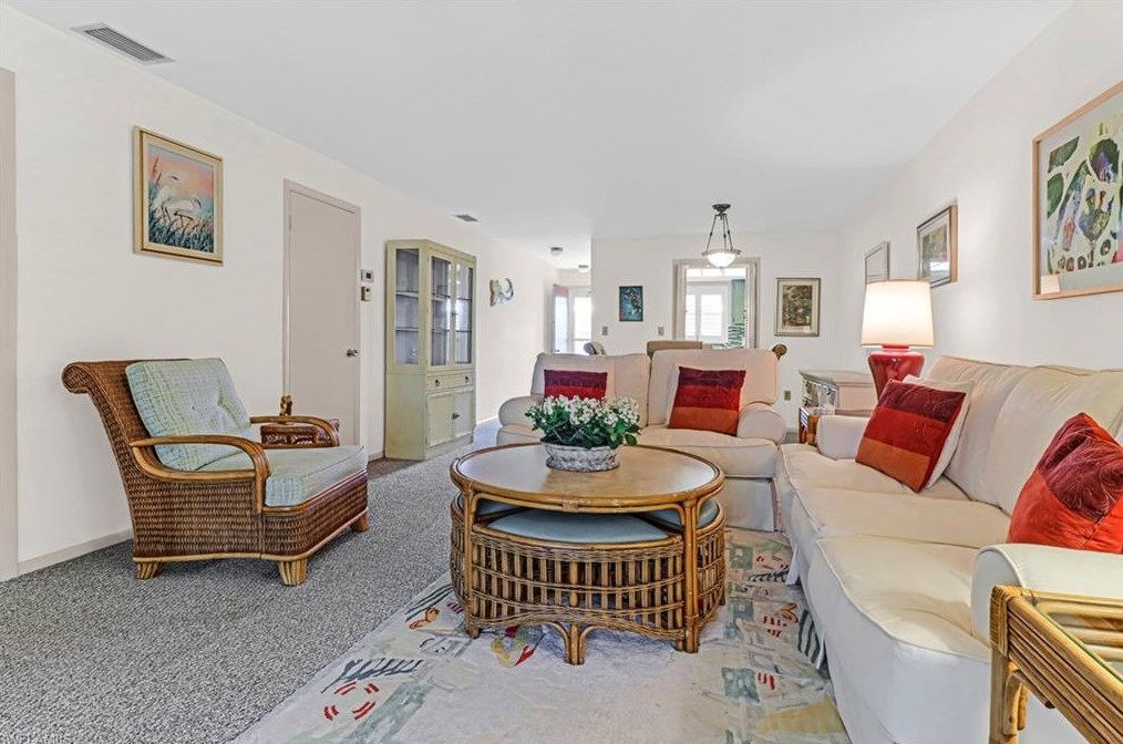 300 Valley Stream Dr #a10, Naples, FL 34113