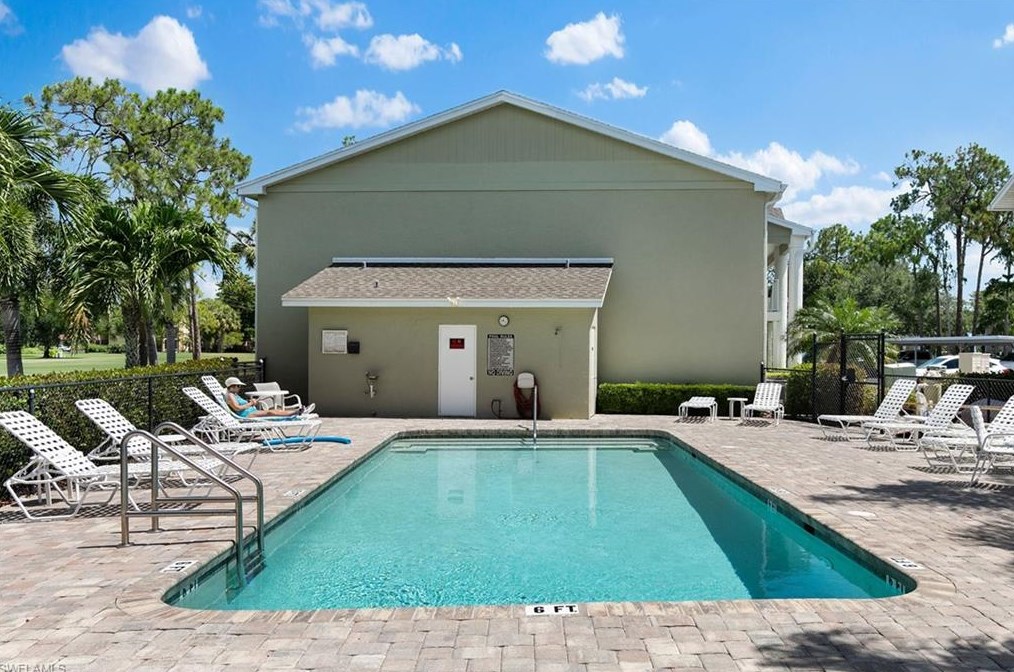 259 Quail Forest Blvd, Naples FL  34105-5547 exterior
