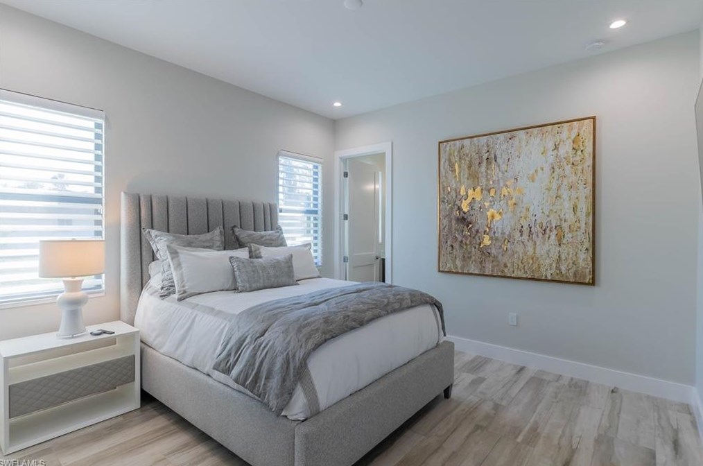 9974 Winterview Dr, Naples FL 34109-1519 exterior