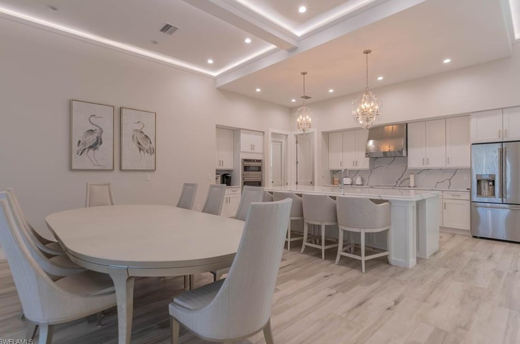 9974 Winterview Dr, Naples FL 34109-1519 exterior