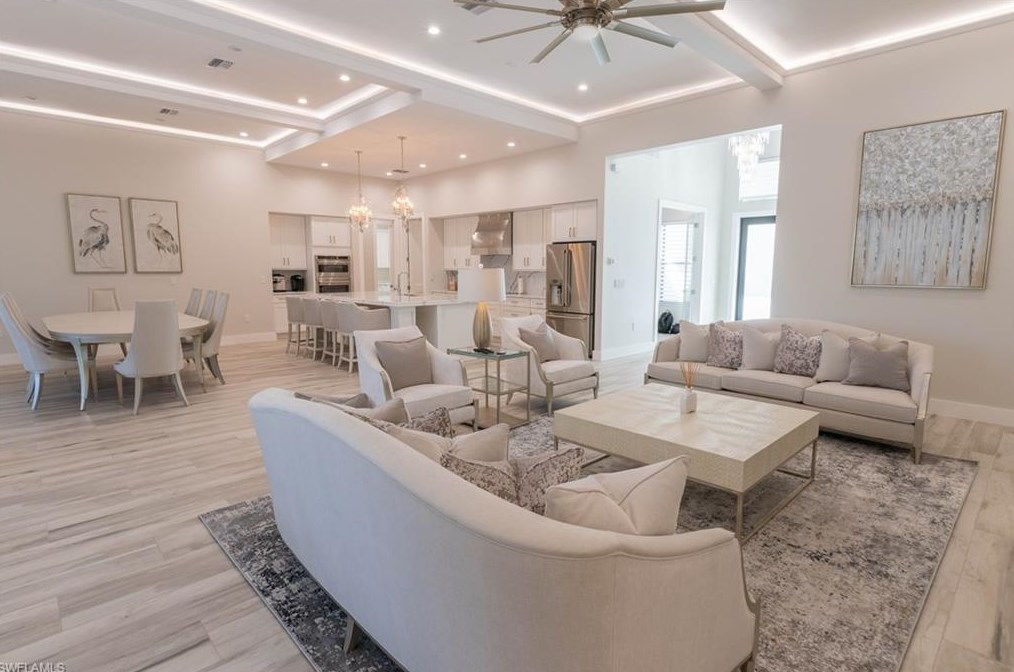 9974 Winterview Dr, Naples FL 34109-1519 exterior