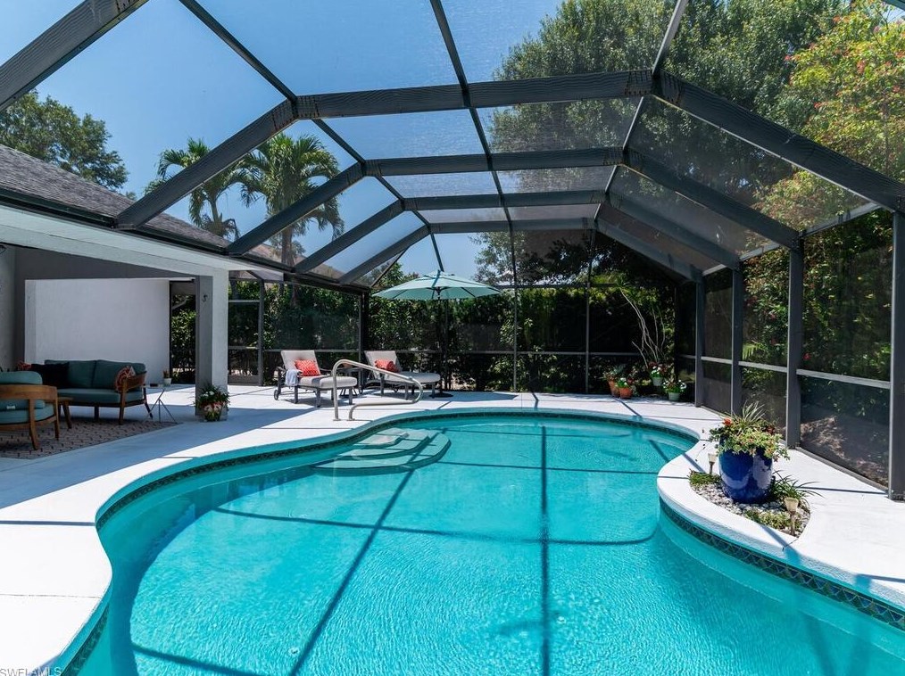 480 Raven Way, Naples, FL 34110-1165