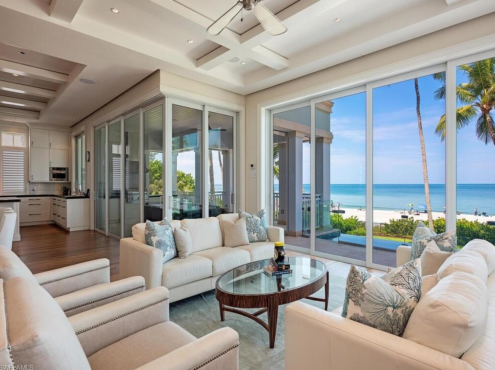 1270 Gulf Shore Blvd, Naples FL 34103-4369 exterior