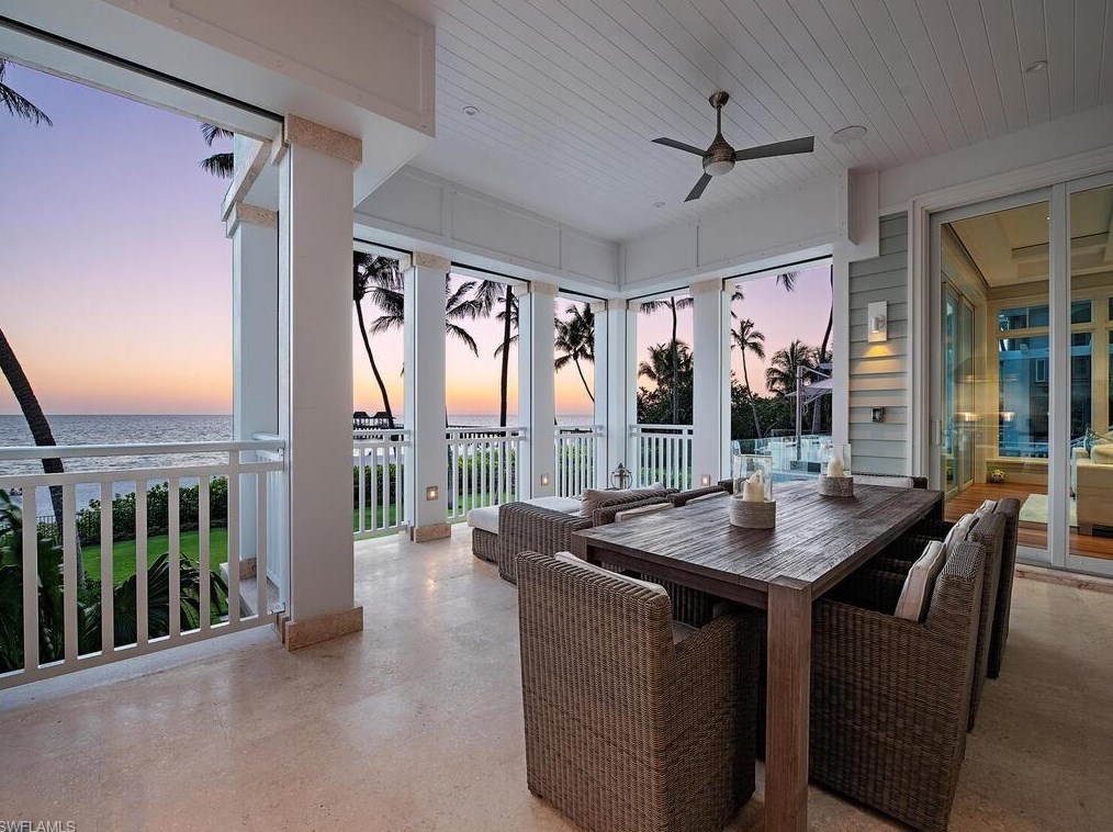 1270 Gulf Shore Blvd, Naples FL 34103-4369 exterior