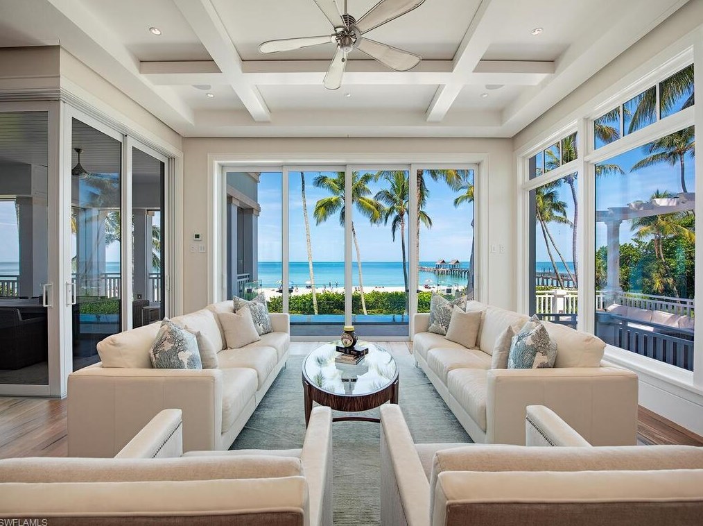 1270 Gulf Shore Blvd, Naples FL 34103-4369 exterior