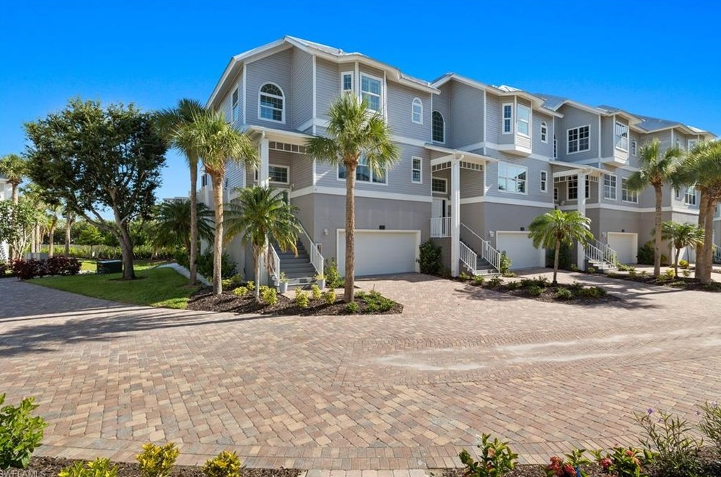123 Barefoot Cir #15, Bonita Springs, FL 34134
