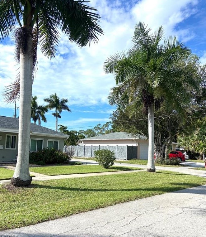 763 12th St, Naples FL  34120-9437 exterior