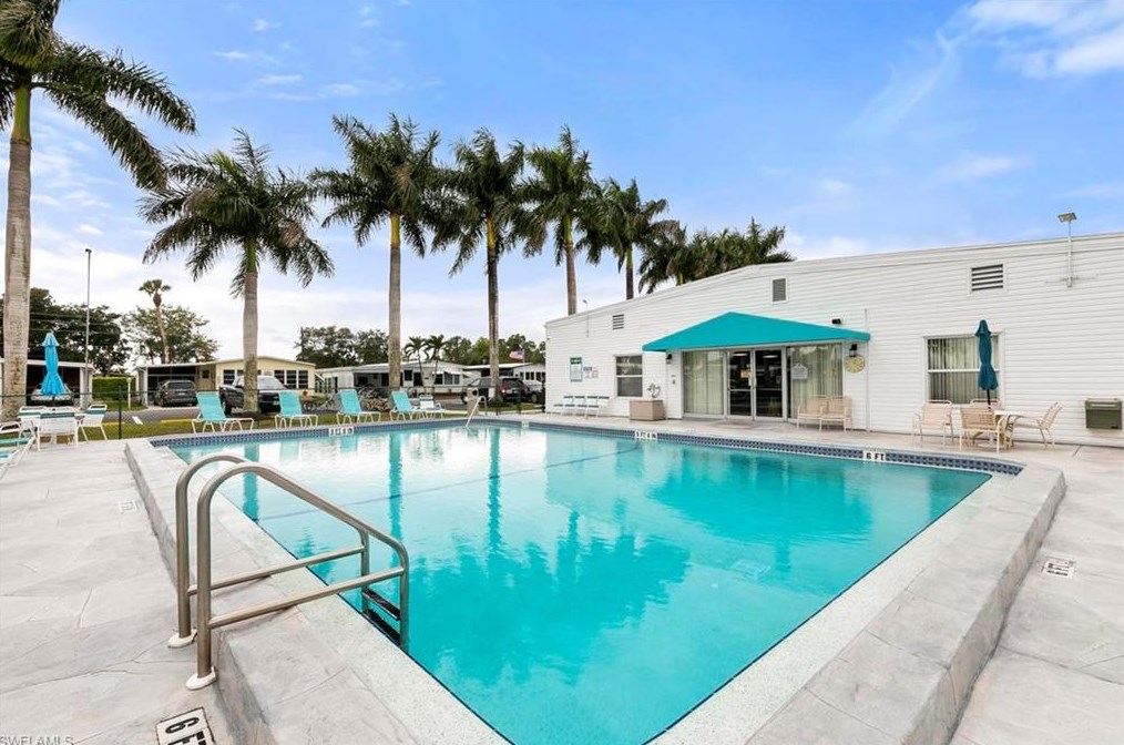 15 Peridot Ave, Naples, FL 34114