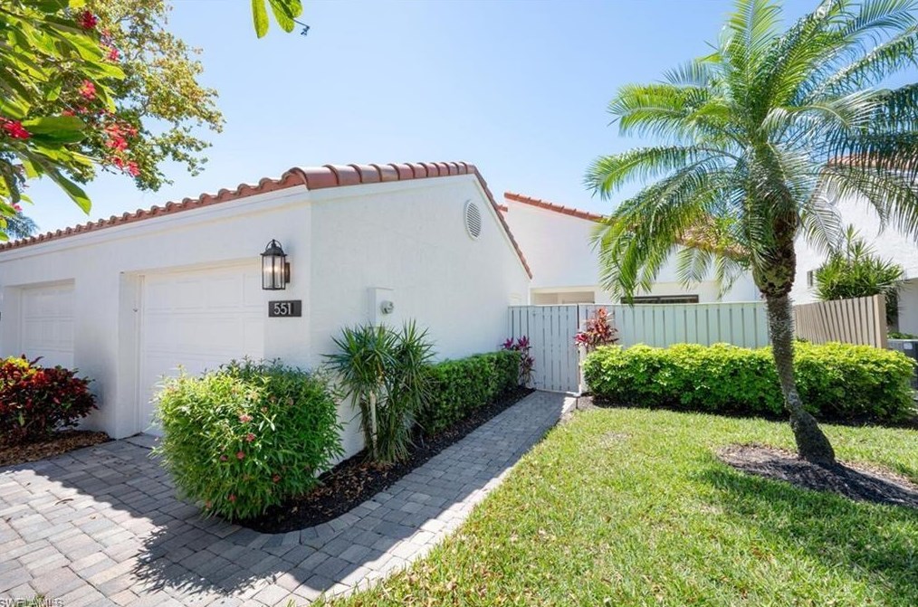 551 Beachwalk Cir #85-0, Naples, FL 34108