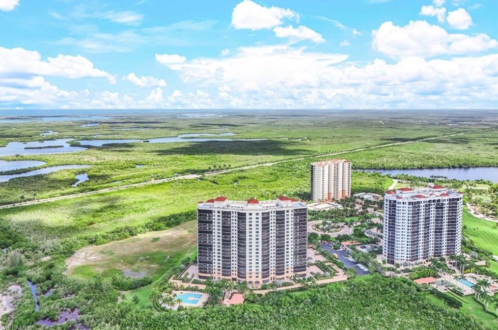 1050 Borghese Ln, Naples FL  34114-7921 exterior