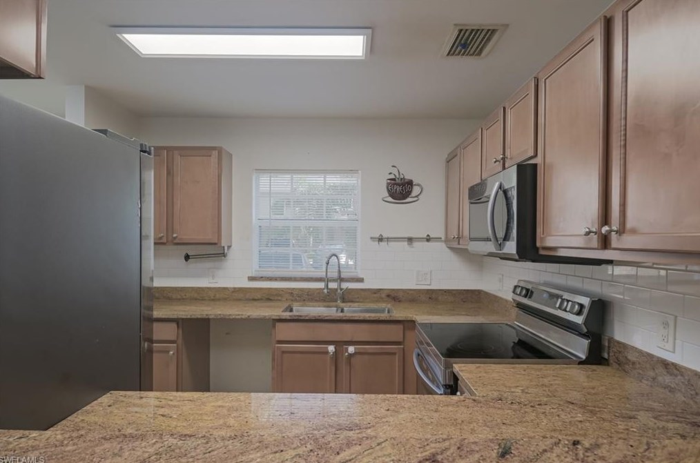 9069 Gervais Cir, Naples FL  34120-4780 exterior