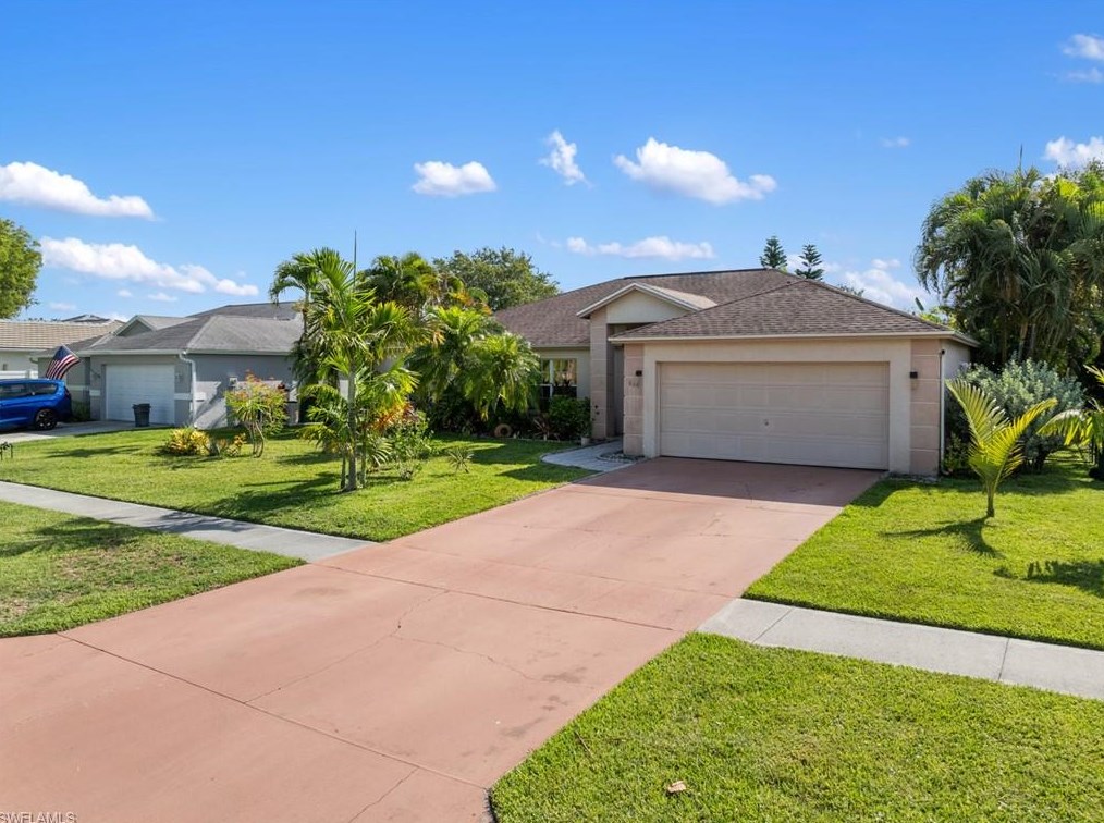 869 Summerfield Dr, Naples, FL 34120-1466