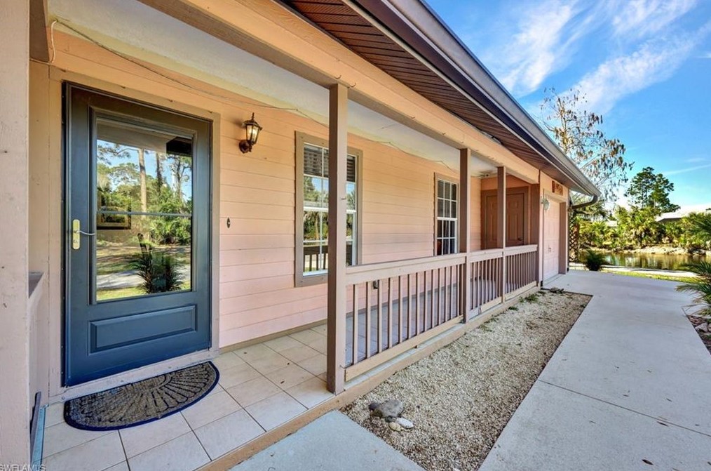 825 23 St, Naples FL 34120-1830 exterior