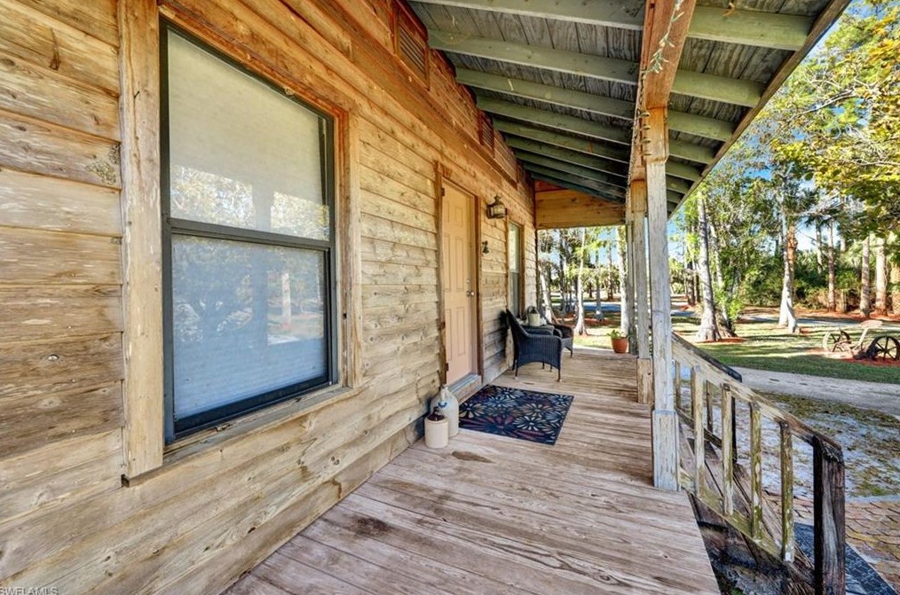 825 23 St, Naples FL 34120-1830 exterior