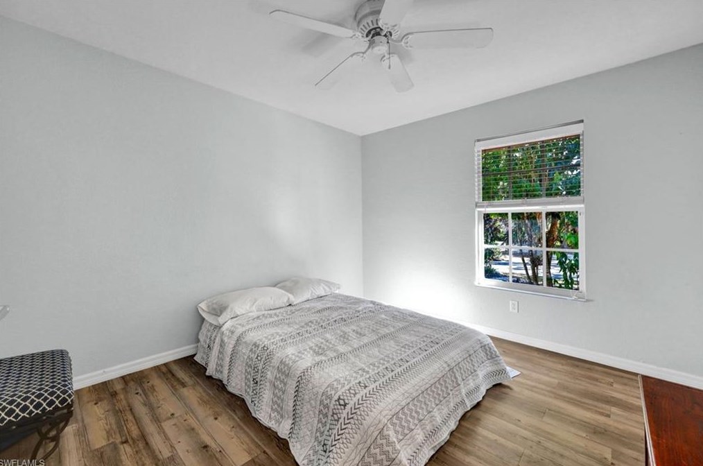 825 23 St, Naples FL 34120-1830 exterior