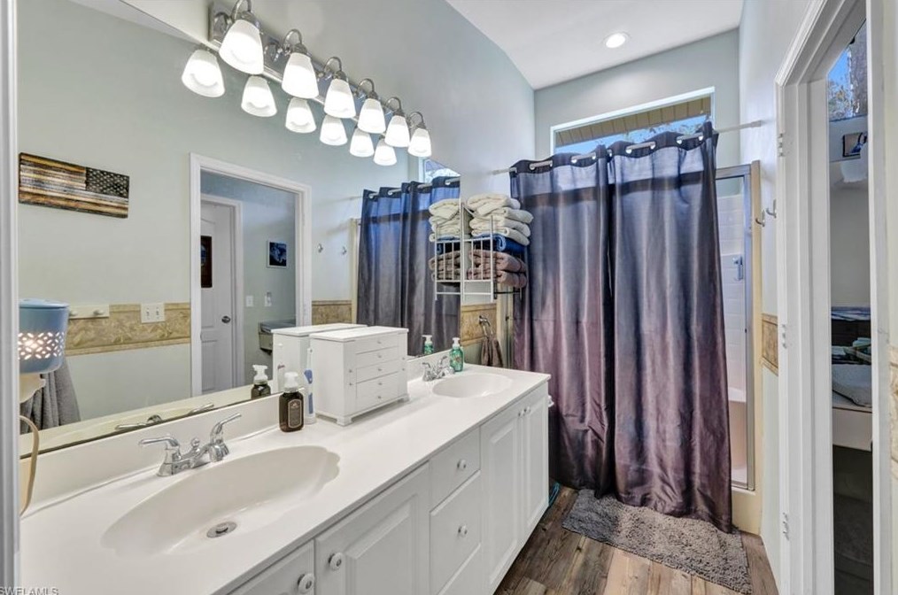 825 23 St, Naples FL 34120-1830 exterior