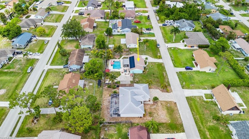 9208 Hamlin Rd, Fort Myers FL  33967-3702 exterior