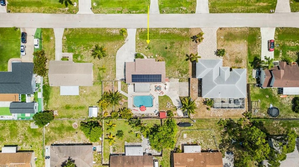 9208 Hamlin Rd, Fort Myers FL  33967-3702 exterior