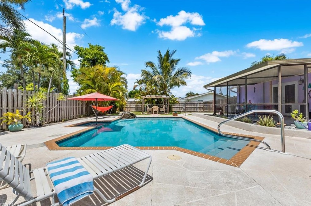 9208 Hamlin Rd, Fort Myers FL  33967-3702 exterior