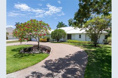 626 Regatta Rd, Naples, FL 34103 - Photo 2