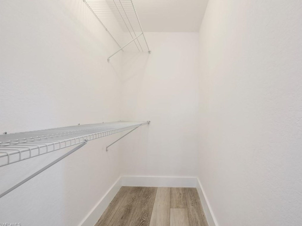 801 107 Ave, Naples FL 34108-1860 exterior