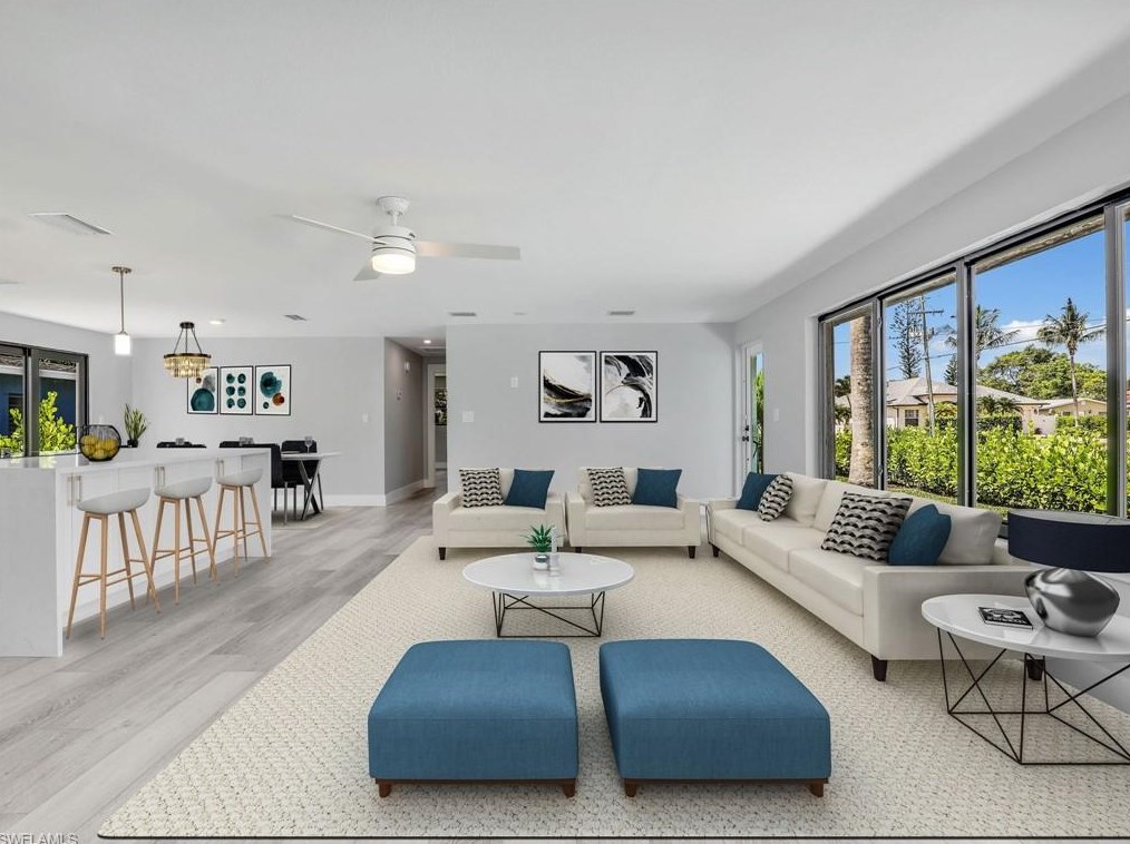 801 107 Ave, Naples FL 34108-1860 exterior