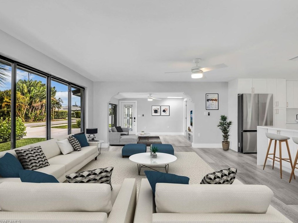 801 107 Ave, Naples FL 34108-1860 exterior