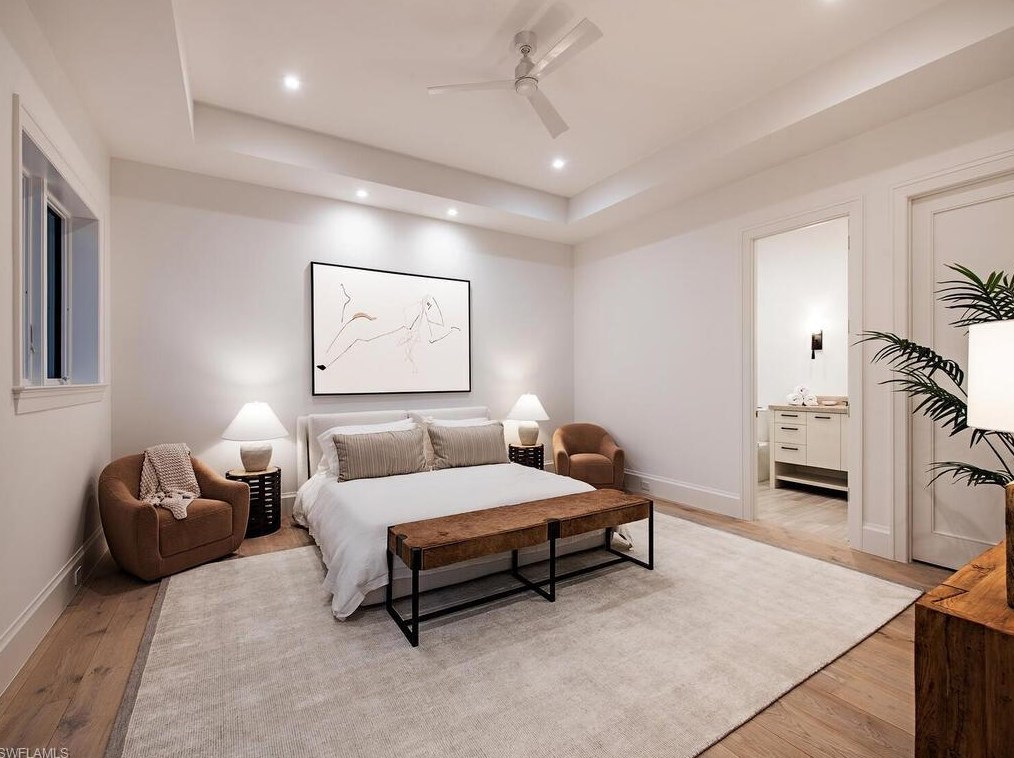 540 4 Ave, Naples FL 34102-8425 exterior