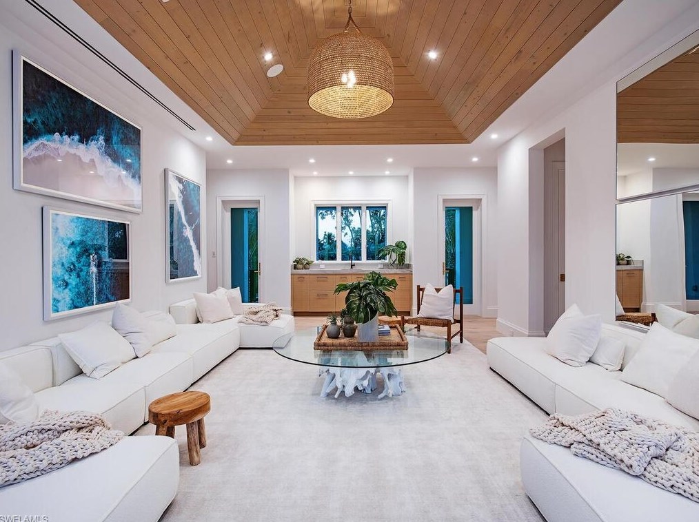 540 4 Ave, Naples FL 34102-8425 exterior