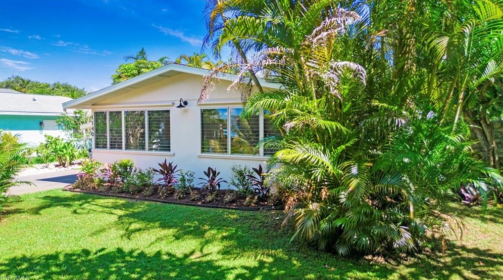 1140 29th Ave, Naples, FL 34103-4504