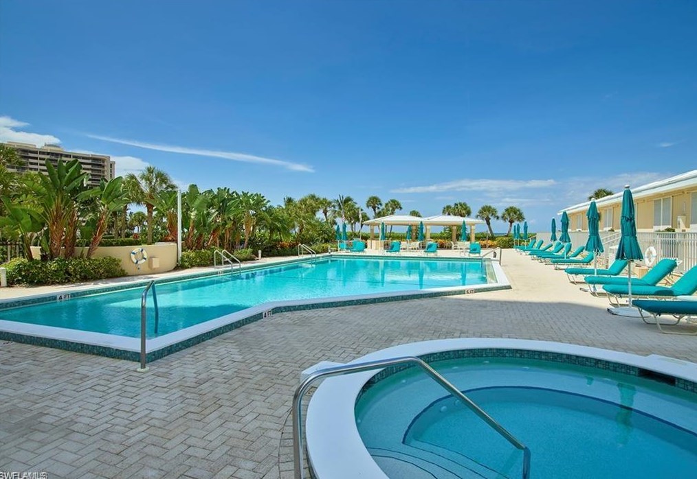 4041 Gulf Shore Blvd, Naples FL 34103-3414 exterior