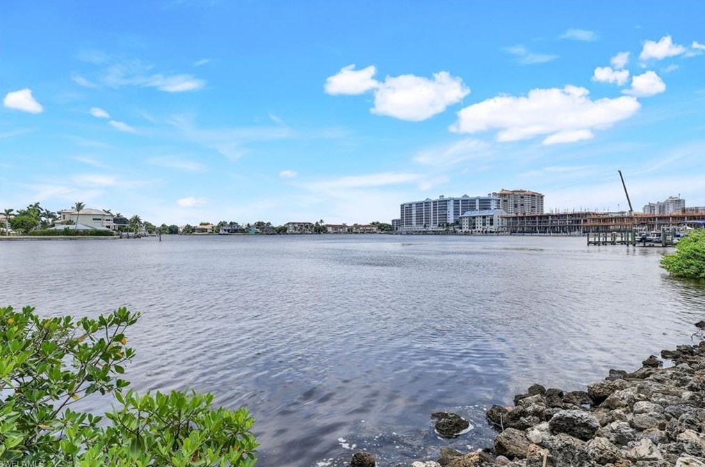 9380 Gulf Shore Dr, Naples FL  34108-4004 exterior