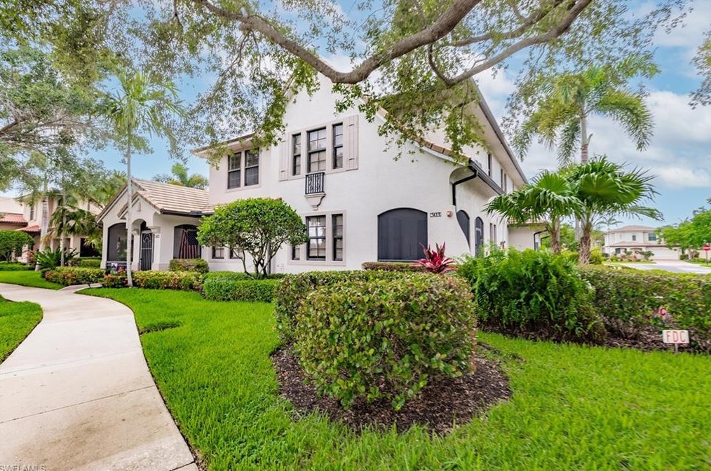 1375 Artesia Dr E #503, Naples, FL 34113