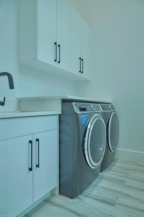 5847 English Oaks Ln, Naples FL 34119-1329 exterior